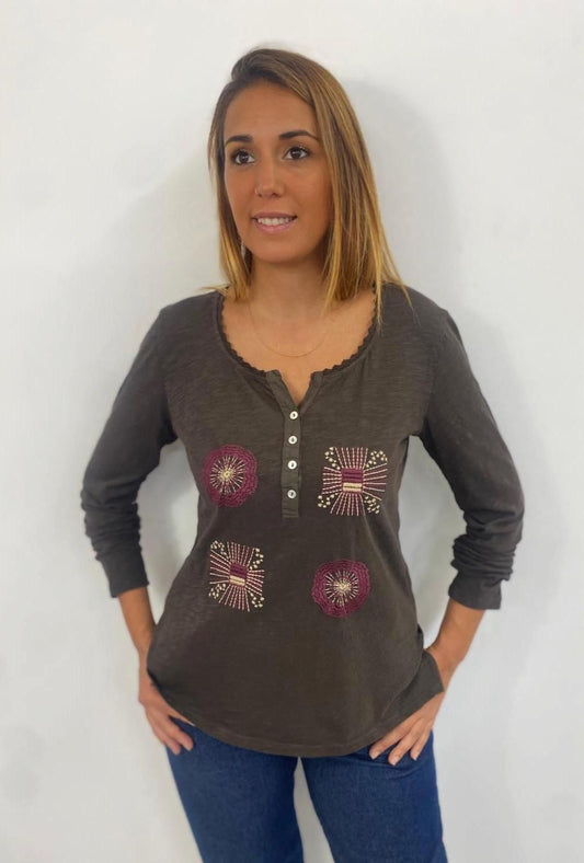 Camiseta Brown